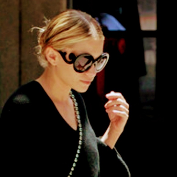 Prada Accessories - Authentic Prada Havana baroque sunglasses